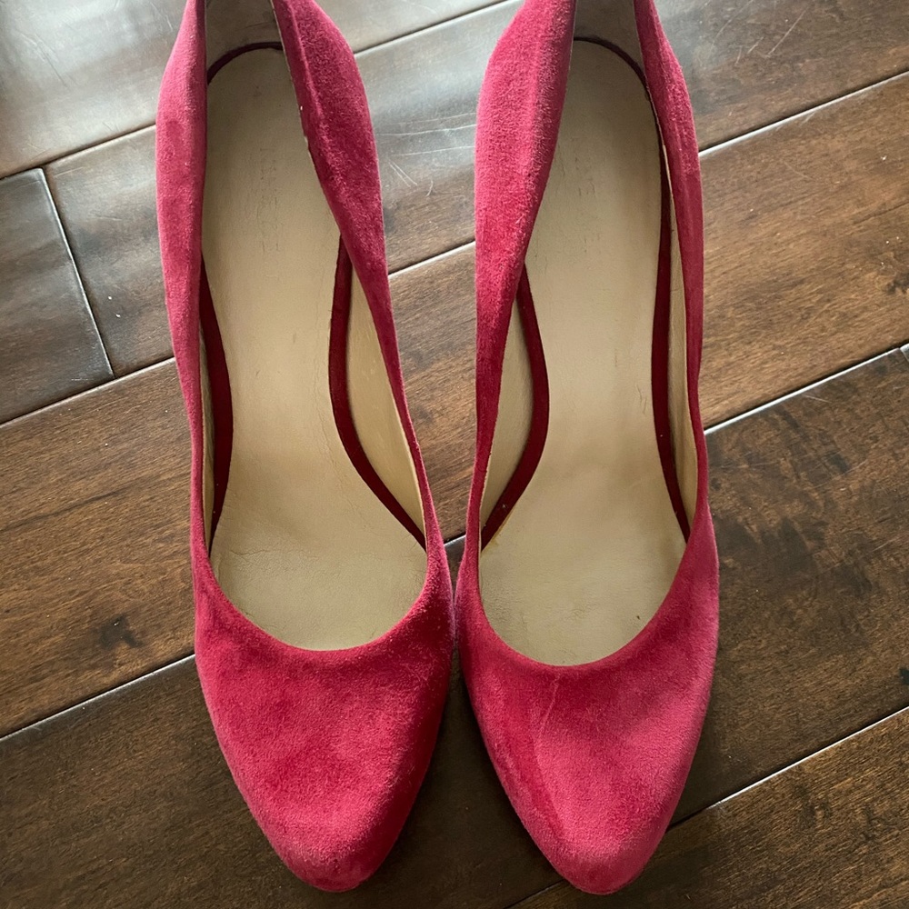 Red Nine West Pumps